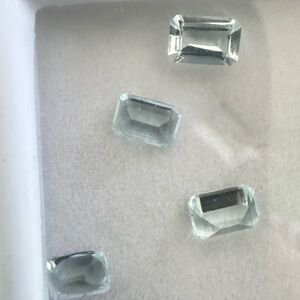 Elegant emerald cut 2.10 carats of aquamarine loose Gemstones $100